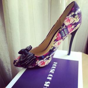 Satin Floral Heels With Black Bow Size 9 Us / 7 Uk..