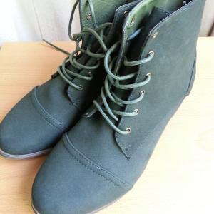 dark green ankle pants