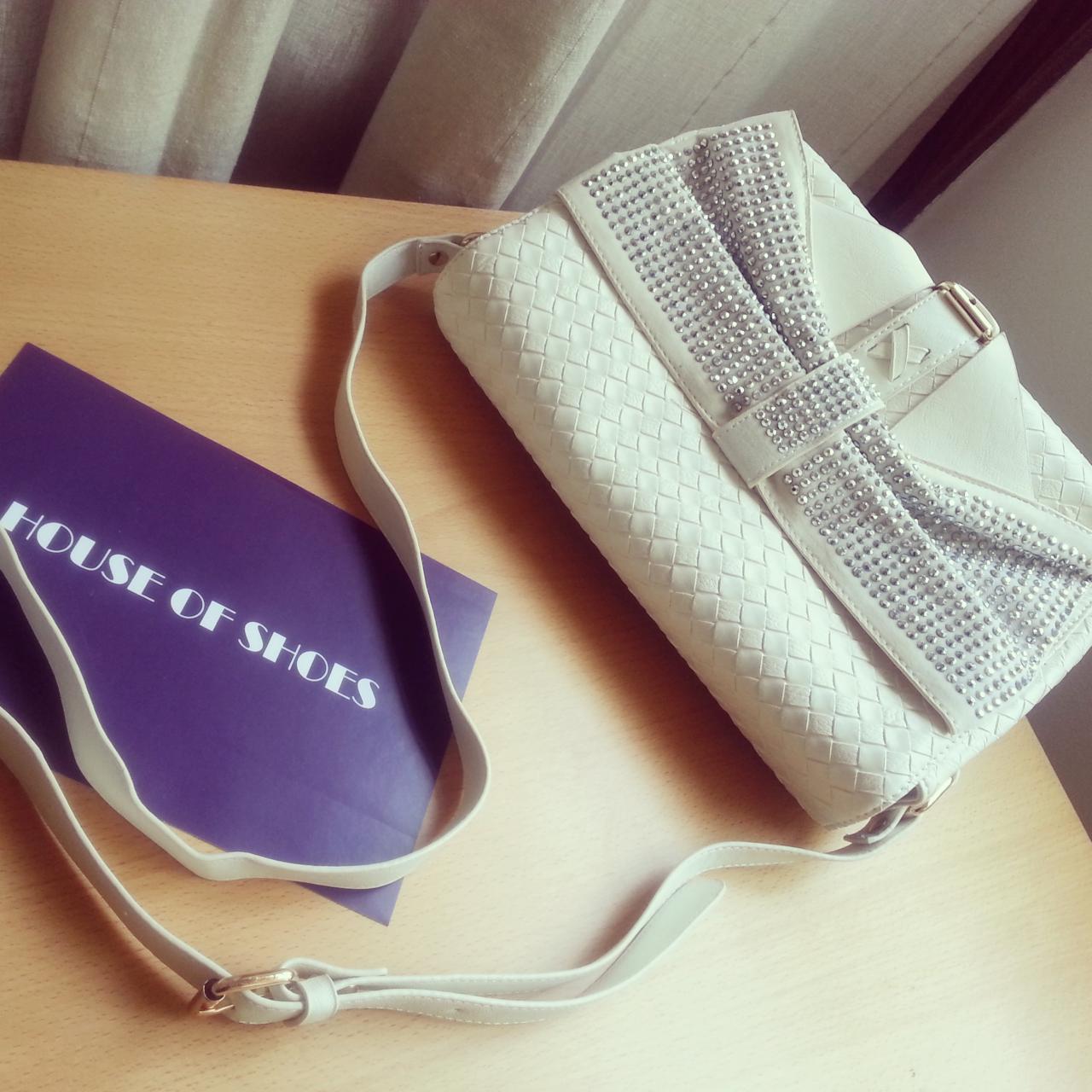 Cream Quilted Bag With Shiny Bow on Luulla