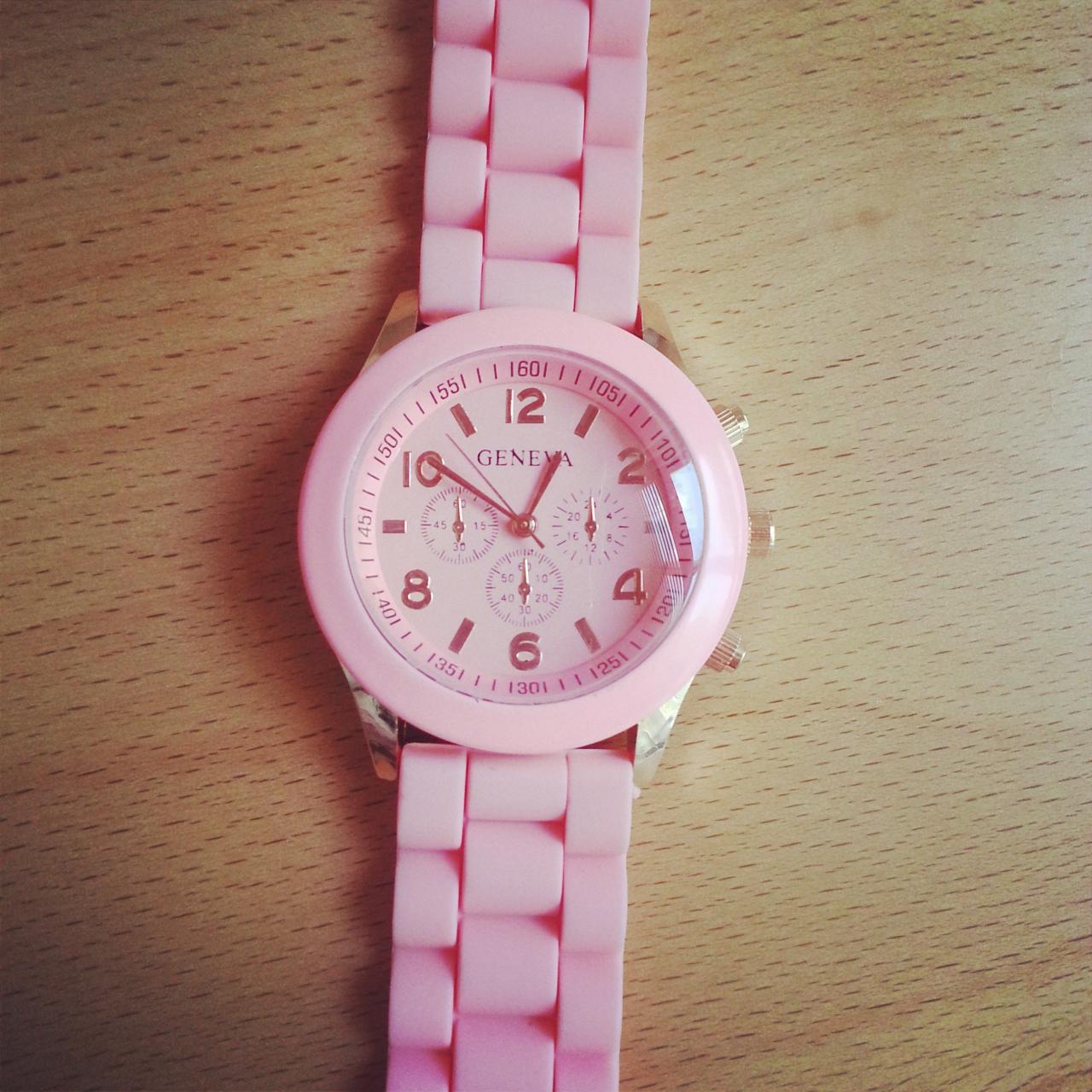 Pink Watch With Rose Gold Details on Luulla
