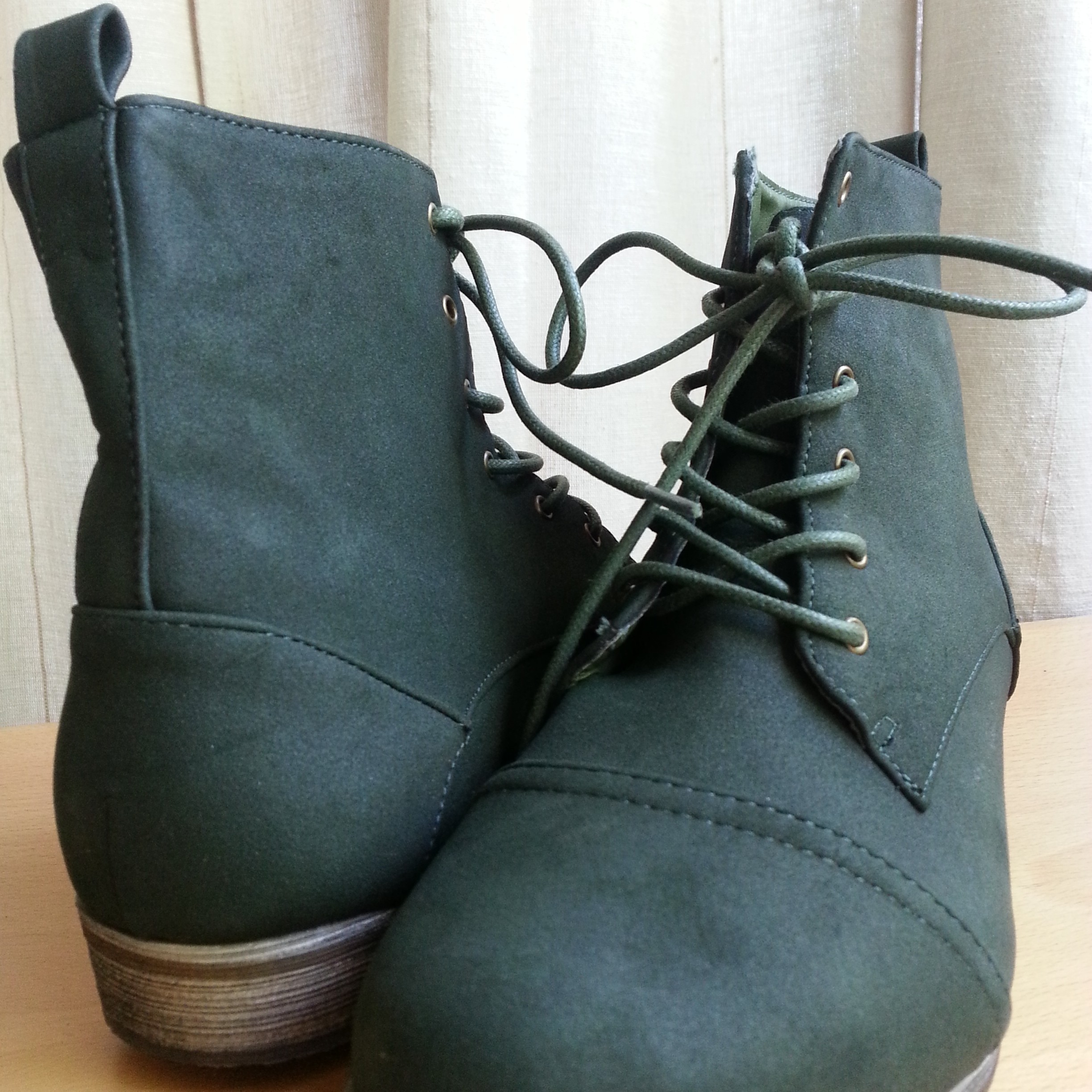 Dark Green Ankle Boots Size 6 US on Luulla